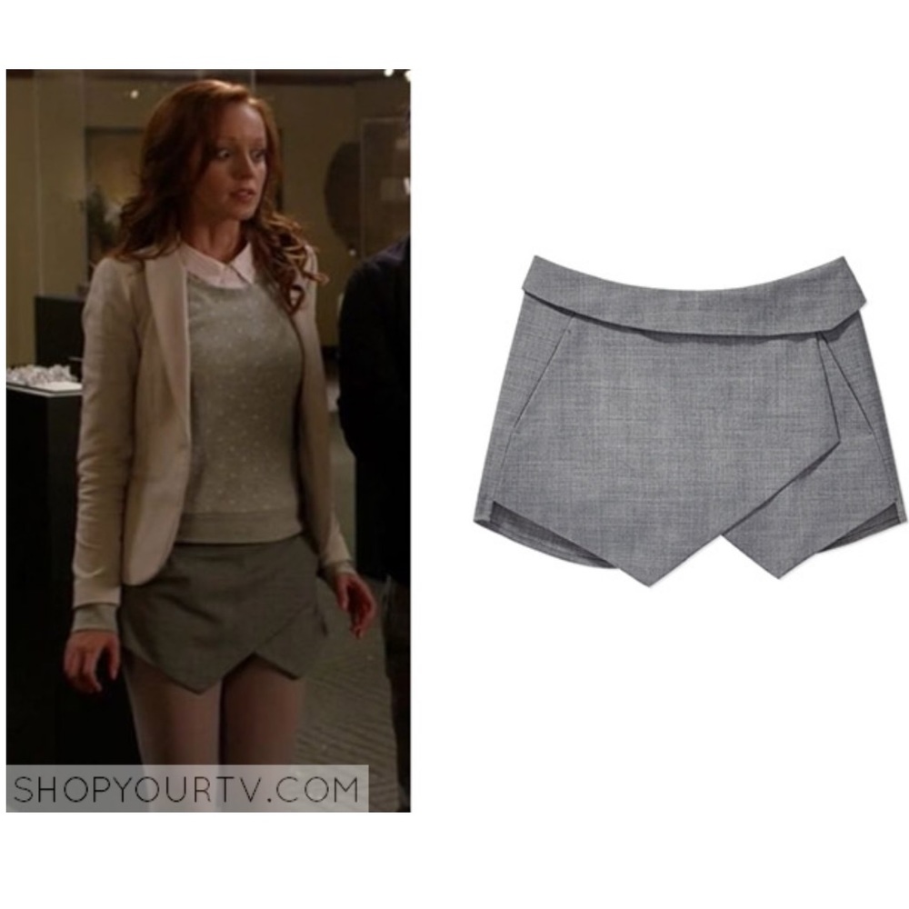 TALULA Berklee Asymmetrical Size 6 Mini Envelope Skort in light grey